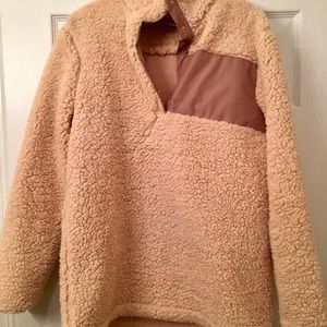 Women’s Sherpa pullover